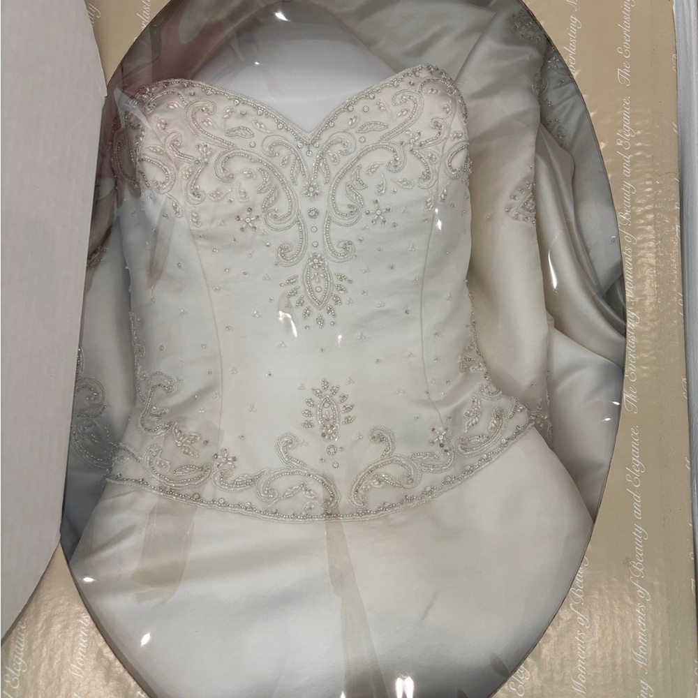 Elegant Cream Asymmetrical Dress